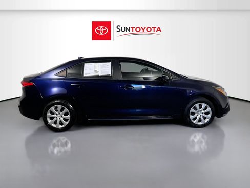 Used 2021 Toyota Corolla LE FWD image 2
