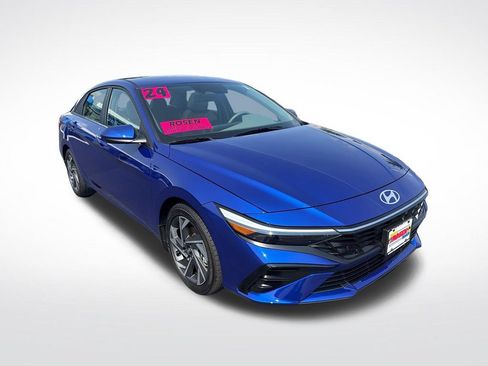 Certified 2024 Hyundai Elantra SEL w/ Convenience Package FWD image 7