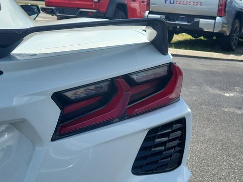 Used 2024 Chevrolet Corvette Stingray Premium Cpe w/ Z51 Performance Package image 11