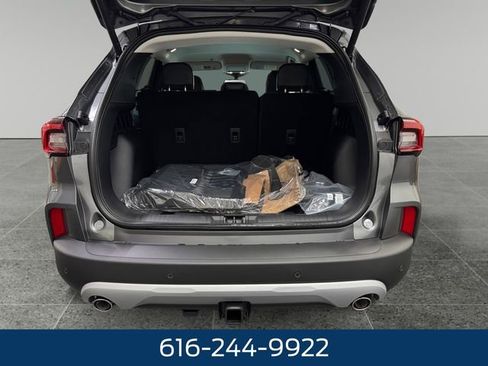New 2026 Ford Escape SE w/ Class II Trailer Tow Package FWD image 12