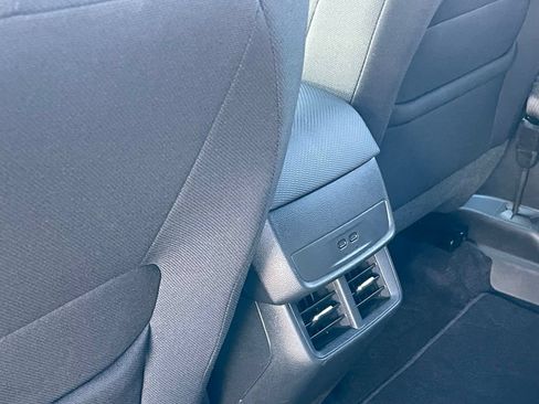Used 2026 Chevrolet Equinox LT AWD/4WD image 24