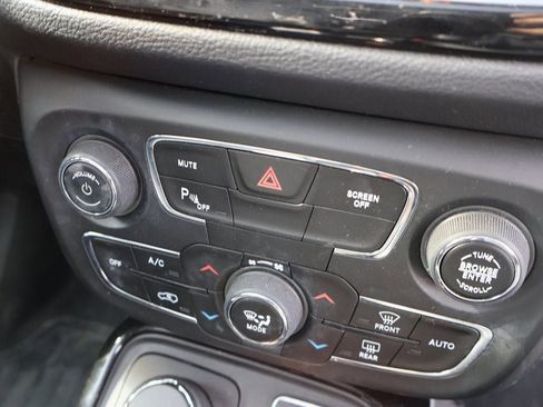 Used 2018 Jeep Compass Limited w/ Navigation Group image 10