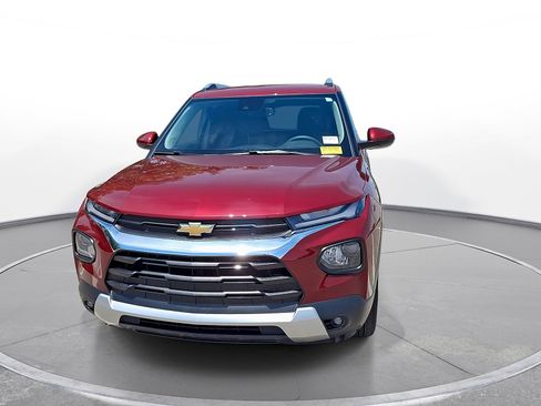 Used 2023 Chevrolet TrailBlazer LT w/ Convenience Package FWD image 3