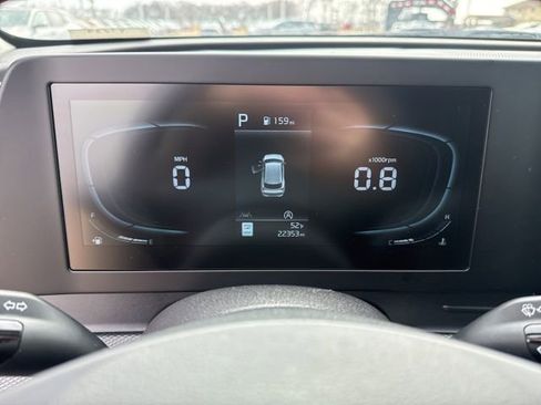 Used 2025 Kia Sportage LX image 19