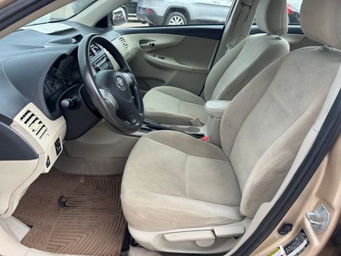 Used 2012 Toyota Corolla L image 5