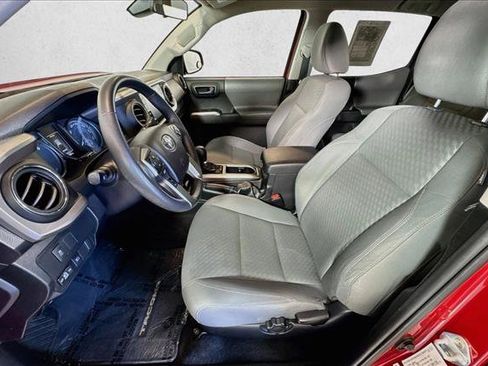 Used 2021 Toyota Tacoma SR5 RWD image 18