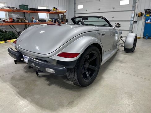 Used 2000 Plymouth Prowler image 14