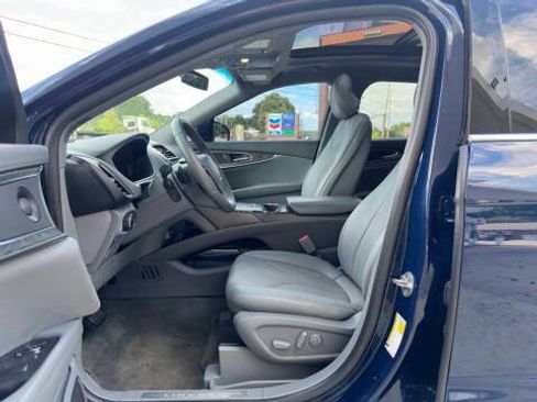 Used 2019 Lincoln Nautilus Reserve AWD/4WD image 4