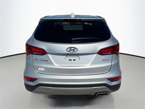 Used 2017 Hyundai Santa Fe Sport image 6