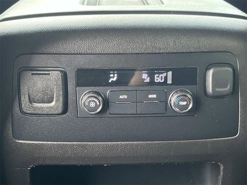 Used 2016 GMC Yukon SLE w/ Convenience Package image 26