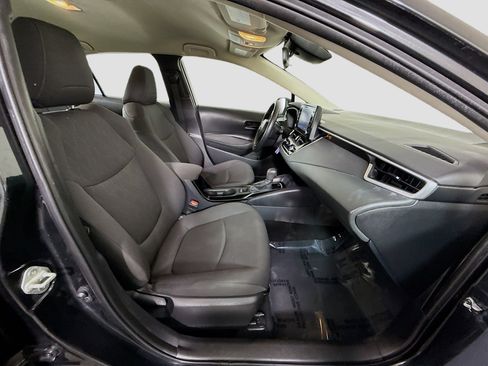 Used 2022 Toyota Corolla LE image 28