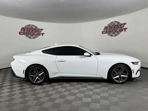 Used 2024 Ford Mustang Coupe RWD image 8