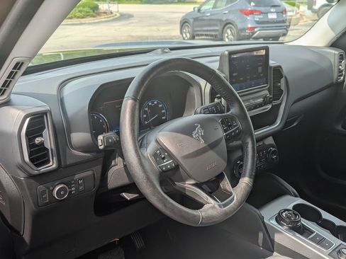 Used 2021 Ford Bronco Sport Outer Banks w/ Outer Banks Package image 9