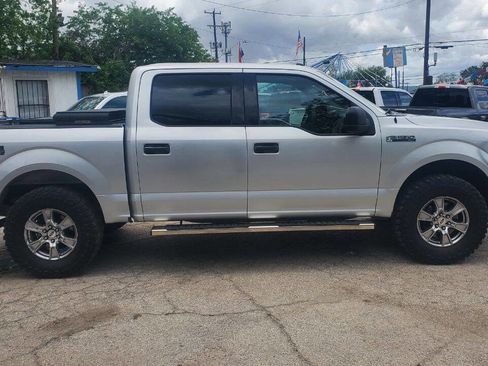 Used 2016 Ford F150 XLT image 2