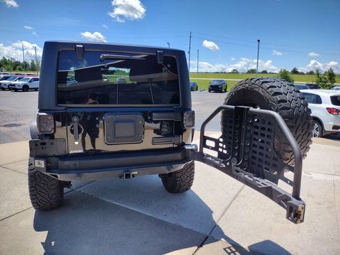 Used 2016 Jeep Wrangler Sport AWD/4WD image 13