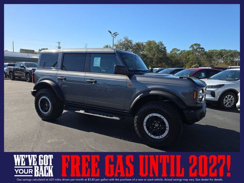 New 2025 Ford Bronco Badlands w/ Sasquatch Package AWD/4WD image 2