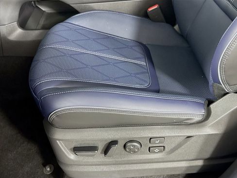 New 2026 INFINITI QX80 4WD w/ Sport Exterior Package image 25