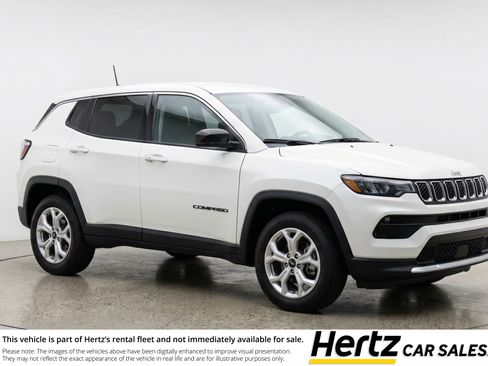 Used 2025 Jeep Compass Latitude AWD/4WD image 1