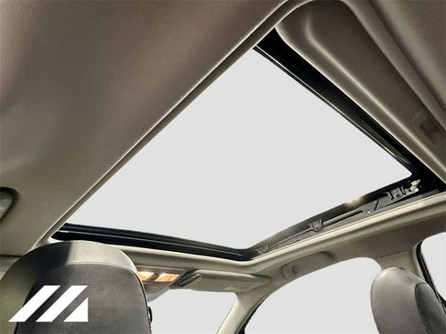 Used 2015 Subaru Forester 2.5i Touring w/ Popular Package #2 image 24