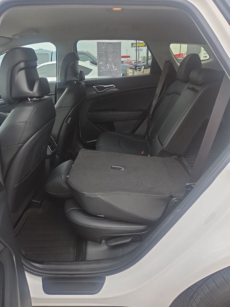 Used 2026 Kia Sportage EX FWD image 24