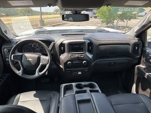 Used 2022 Chevrolet Silverado 2500 Custom w/ Custom Value Package AWD/4WD image 14