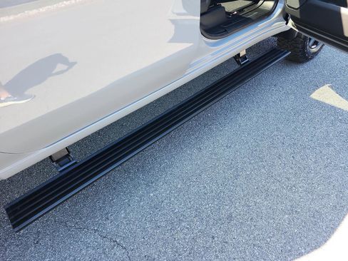 Certified 2025 GMC Sierra 2500 AT4 w/ AT4 Premium Plus Package image 9