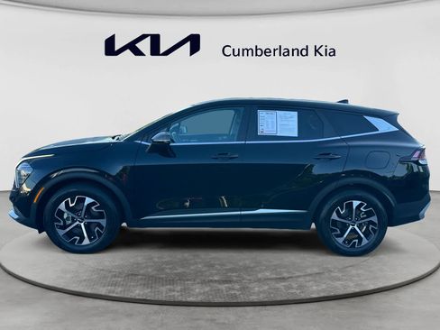 Used 2025 Kia Sportage EX FWD image 2