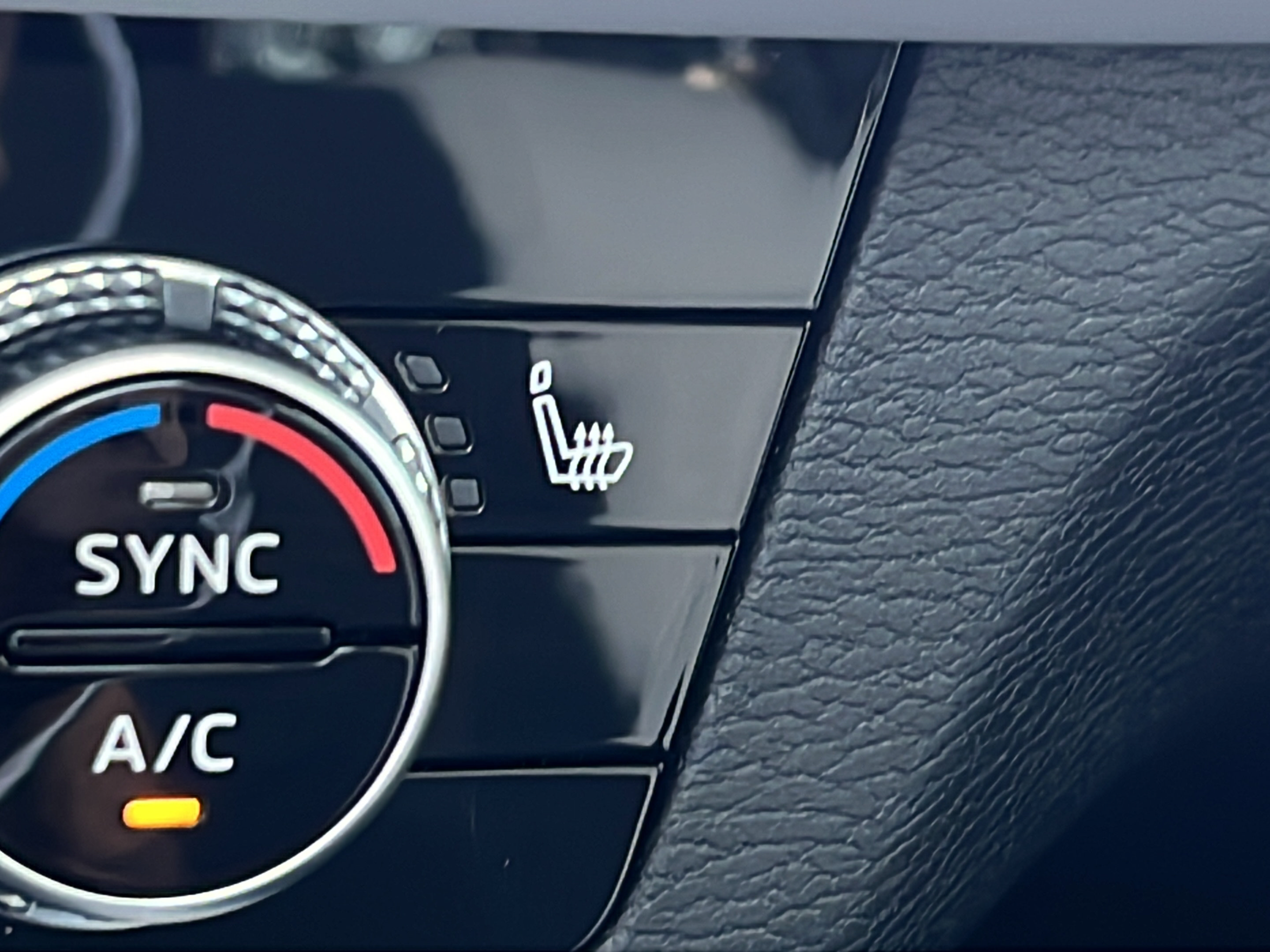Used 2025 Mitsubishi Outlander SE AWD/4WD image 18