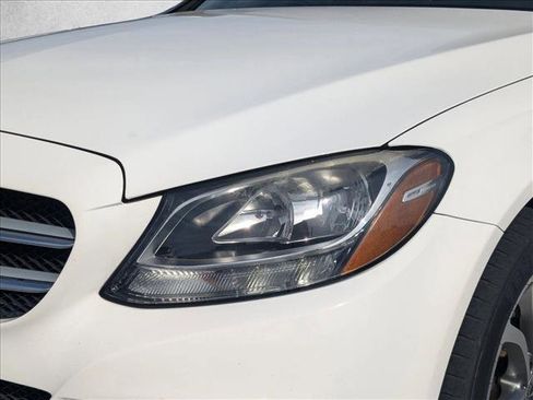 Used 2018 Mercedes-Benz C 300 4MATIC Sedan image 9