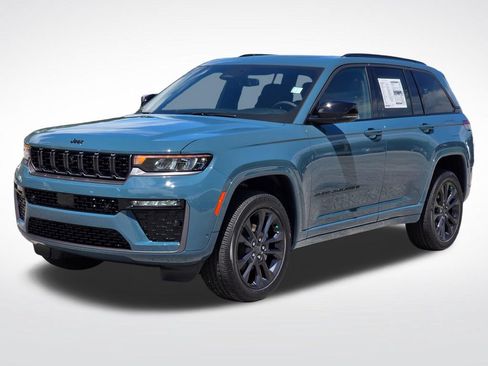New 2026 Jeep Grand Cherokee Limited AWD/4WD image 2