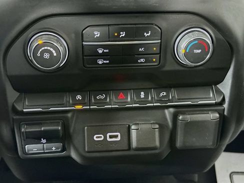Used 2022 Chevrolet Silverado 1500 Custom w/ Safety Confidence Package AWD/4WD image 15