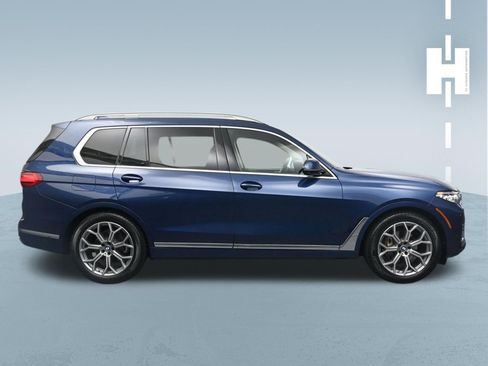 Used 2022 BMW X7 xDrive40i w/ Parking Assistance Package AWD/4WD image 3