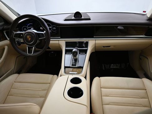 Used 2018 Porsche Panamera 4S image 24
