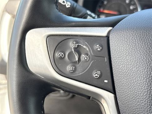 Used 2023 GMC Terrain SLT image 32