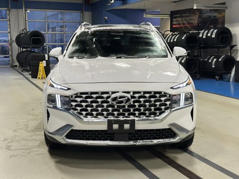 Used 2023 Hyundai Santa Fe SEL Premium image 2