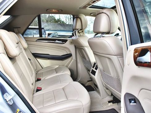 Used 2014 Mercedes-Benz ML 350 4MATIC image 33