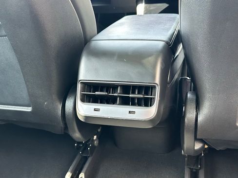 Used 2018 Tesla Model 3 Mid Range image 31