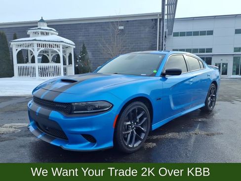 Used 2023 Dodge Charger R/T w/ Blacktop Package image 2