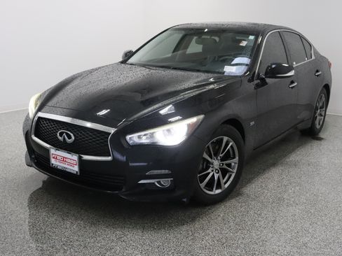 Used 2017 INFINITI Q50 Signature Edition RWD image 2