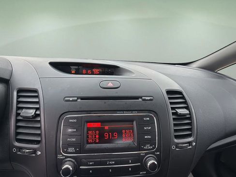 Used 2016 Kia Forte LX image 22