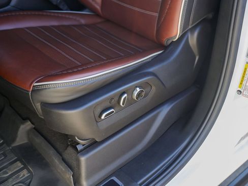 Used 2024 GMC Sierra 2500 Denali Ultimate w/ Max Trailering Package image 11