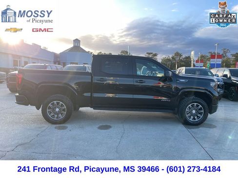 Used 2024 GMC Sierra 1500 AT4 w/ Technology Package image 8