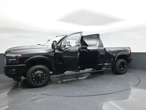 Used 2025 RAM 3500 Limited AWD/4WD image 68