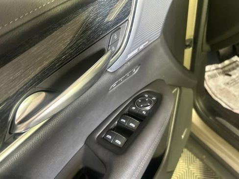Used 2023 Cadillac XT5 Premium Luxury AWD/4WD image 11