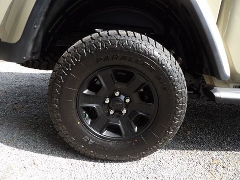Used 2020 Jeep Gladiator Mojave AWD/4WD image 9