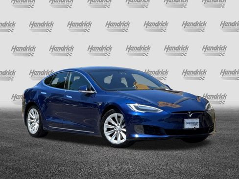 Used 2017 Tesla Model S 75 RWD image 2