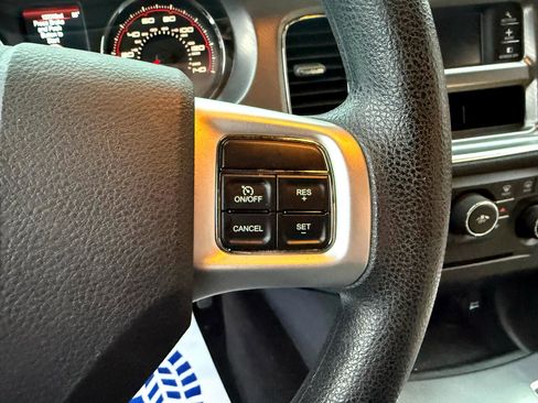 Used 2014 Dodge Charger SE image 17