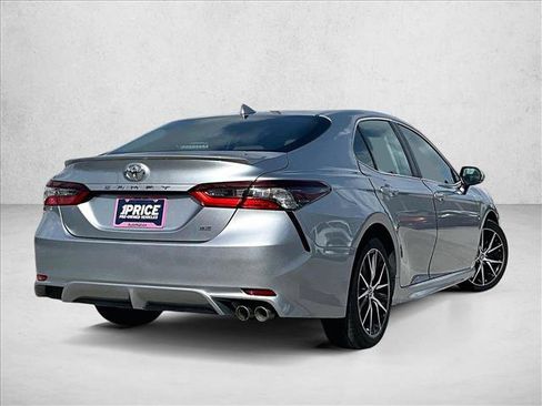 Used 2023 Toyota Camry SE FWD image 2