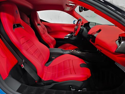 Used 2021 Ferrari SF90 Stradale AWD/4WD image 9
