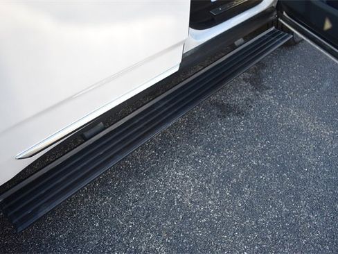 Certified 2021 GMC Yukon Denali w/ Denali Premium Package image 13